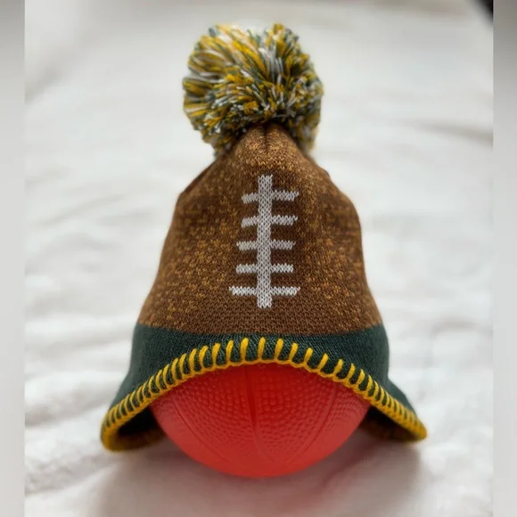 NFL Shop Packers Infant Football head Knit Hat - Picture 5 of 6